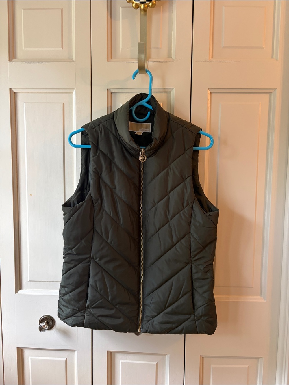 Michael Kors olive green Quilted Sleeveless Puffer Vest. Size M